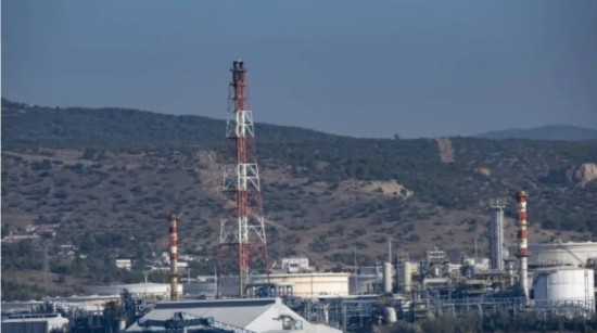 Διυλιστήρια Ελευσίνας: Ξέσπασε φωτιά μικρής έκτασης – Τέθηκε υπό πλήρη έλεγχο