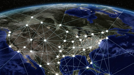 Γιατί ξέσπασε κόντρα στις ΗΠΑ για τα δίκτυα 5G