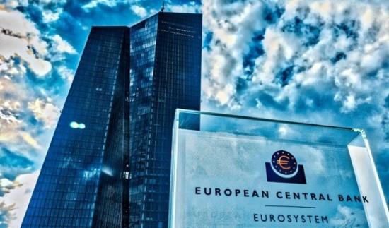 Τα σύννεφα «πυκνώνουν» στην Ευρωζώνη – Τα υψηλά επιτόκια αναζωπυρώνουν τους φόβους για ύφεση