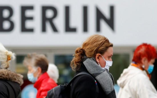 Γερμανία: Είσοδος στην εστίαση μόνο για εμβολιασμένους με ενισχυτική δόση