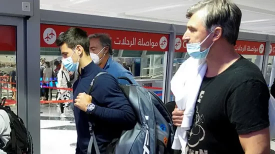 Ο Νόβακ Τζόκοβιτς αφίχθη στο Ντουμπάι μετά την απέλασή του από την Αυστραλία
