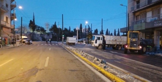 Έκρηξη στη Συγγρού: Κλειστή η λεωφόρος μέχρι το μεσημέρι της Πέμπτης 27/1