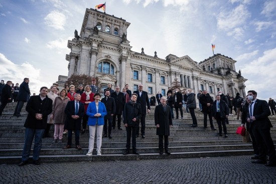 Γερμανία: Σήμερα η εκλογή του Ομοσπονδιακού Προέδρου – Φαβορί ο Φρανκ-Βάλτερ Σταϊνμάιερ