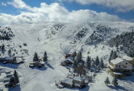 Νάουσα: Ανοίγει τις πύλες του στο κοινό το χιονοδρομικό κέντρο 3-5 Πηγάδια