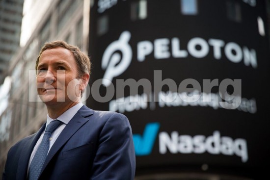 Peloton: Η παραίτηση του CEO, η περικοπή 2.800 θέσεων εργασίας και τα σενάρια εξαγοράς