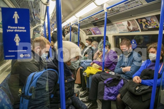 Κορωνοϊός: Tέλος στις μάσκες στα Μέσα μαζικής Μεταφοράς στο Λονδίνο