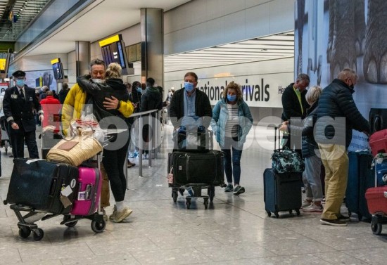 Ανάκαμψη «δύο ταχυτήτων» στον τουρισμό