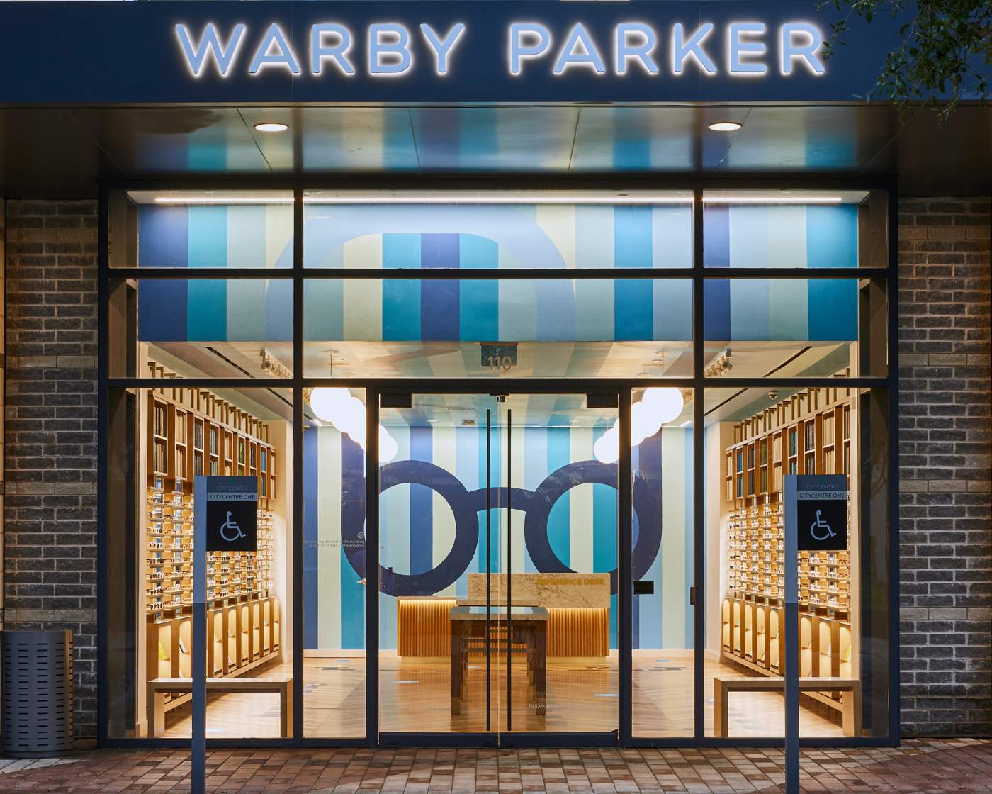 Warby Parker: Το νέο εγχείρημα της γνωστής εταιρείας γυαλιών και ο ανταγωνισμός με την EssilorLuxottica (Ray-Ban)