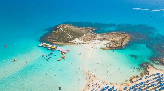 Πώς αλλάζει σελίδα ο τουρισμός στην Κύπρο