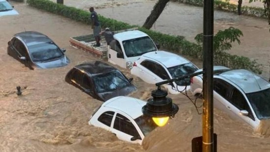 Βραζιλία: 165 νεκροί από πλημμύρες και κατολισθήσεις στην Πετρόπολις