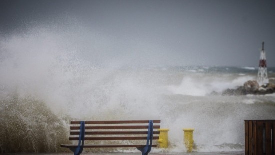 Καιρός: Αεροχείμαρρος θα «χτυπήσει» την Ελλάδα χώρα την ερχόμενη εβδομάδα – Τι είναι αυτό το φαινόμενο (πίνακες)