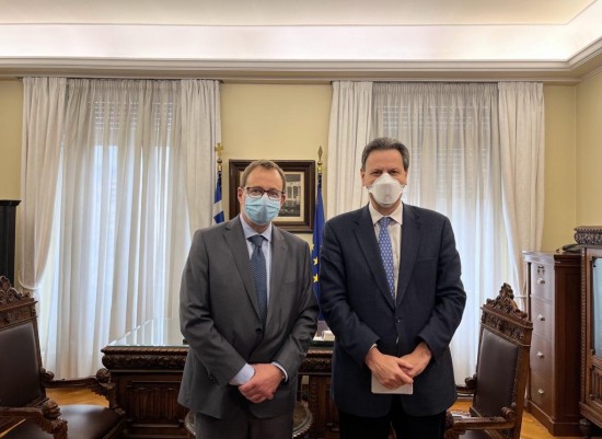 Σκυλακάκης: Με επενδύσεις άνω του €1 δισ. εγκαινιάζεται η συνεργασία  ΥΠΟΙΚ – ΕΤΕπ
