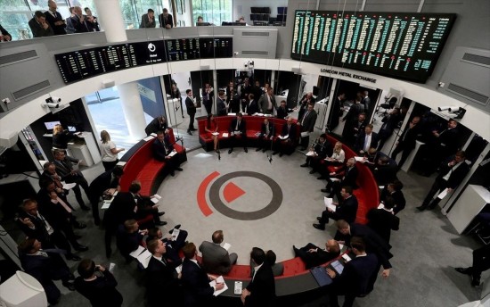 Θρίλερ στην αγορά νικελίου: Το τεράστιο «σορτάρισμα» στο LME και ο Κινέζος μεγιστάνας