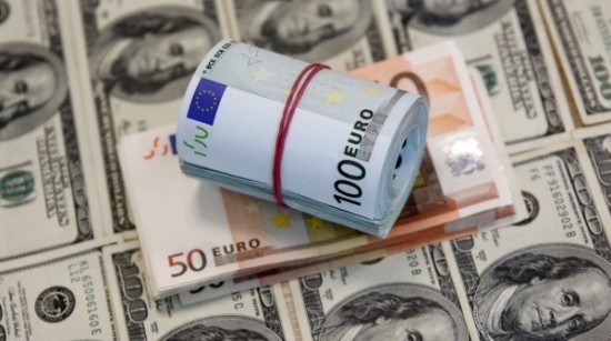 Αναλυτές: Στο 1 προς 1 ενδέχεται να φτάσει η ισοτιμία ευρώ-δολαρίου