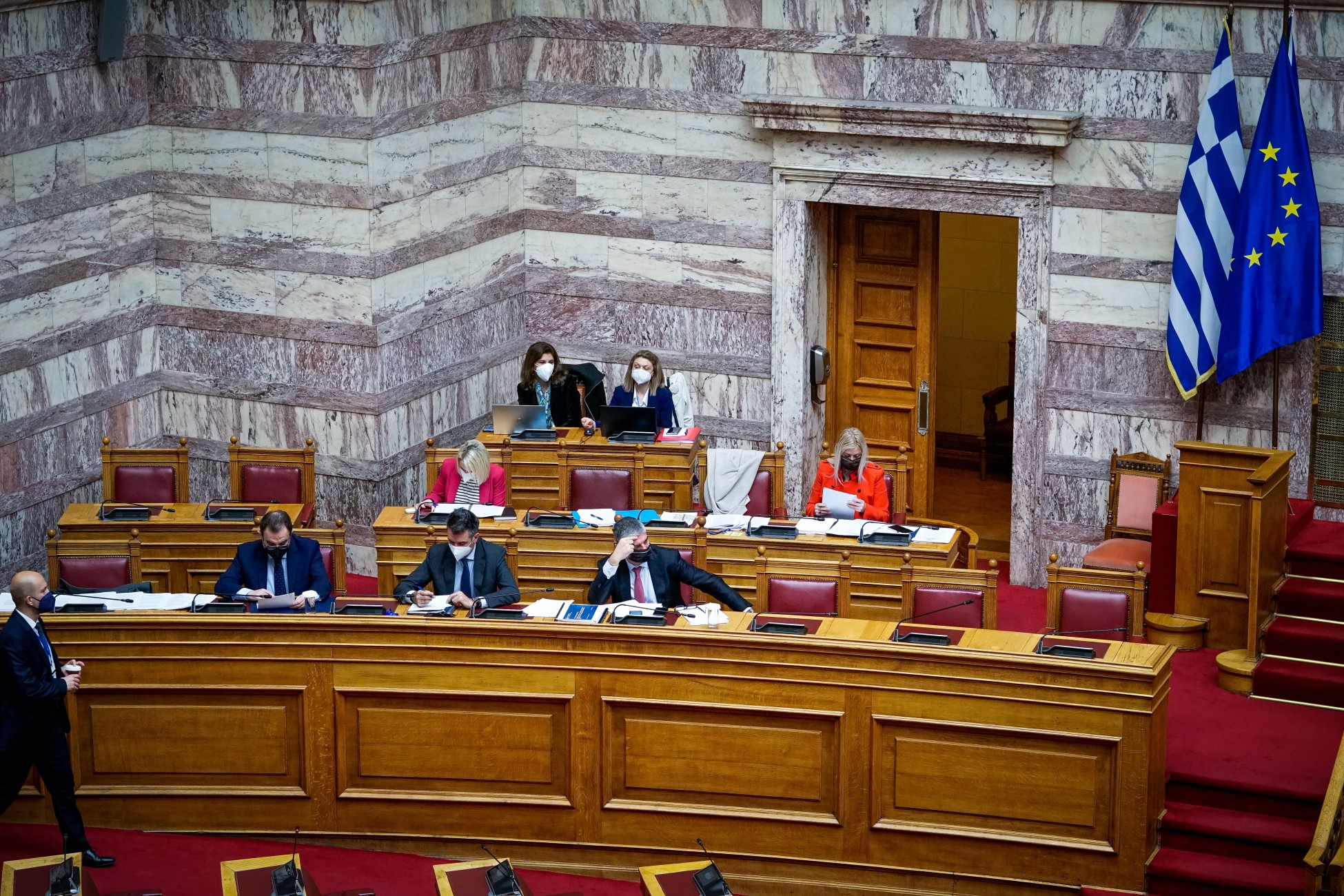 Υπερψηφίστηκε ο νέος νόμος για το ΕΣΠΑ: Οι βασικές επιδιώξεις, οι διαφοροποιήσεις και οι βελτιώσεις