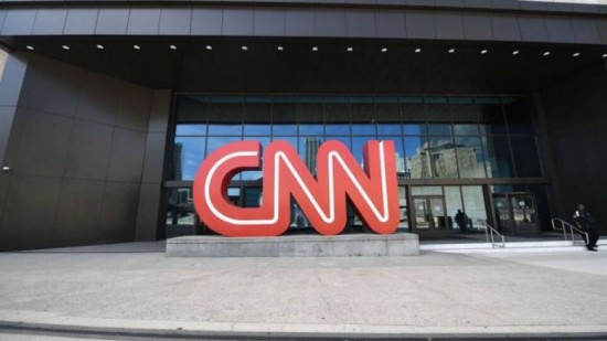 CNN: Πώς θα πατήσει «φρένο» στα αχρείαστα breaking news