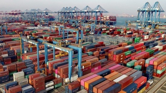 ΔΝΤ: Η συμφόρηση στα λιμάνια δεν οφείλεται στους μεγάλους όγκους φορτίων αλλά στην έλλειψη εργατικού δυναμικού