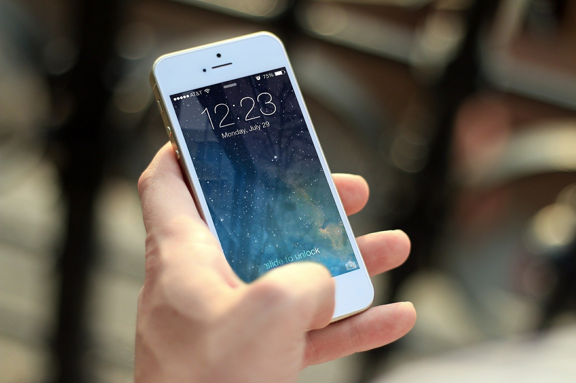 Bloomberg: Η Apple ετοιμάζει iPhone με μηνιαία συνδρομή