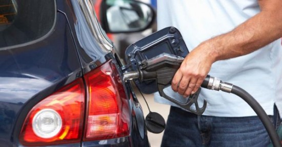 Τιμές καυσίμων: Πού φτάνει η τιμή για την αμόλυβδη (vid)