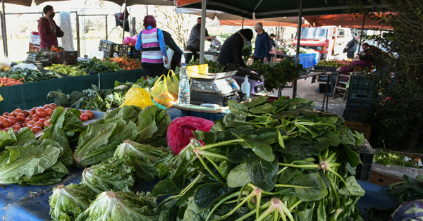 Ανοιχτές και σήμερα Καθαρά Δευτέρα οι λαϊκές αγορές