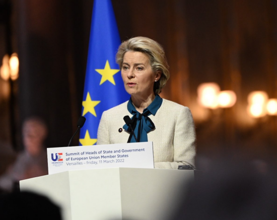 Φον ντερ Λάιεν: Θα συνεχίσουμε ενωμένοι να στηρίζουμε την Ουκρανία