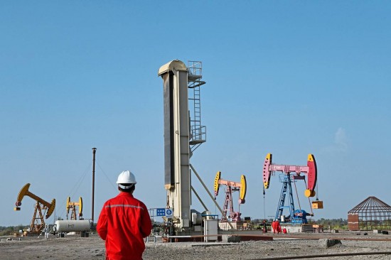 Άλμα 3% για τις τιμές του πετρελαίου – Πλησιάζουν ξανά προς τα 100 δολάρια