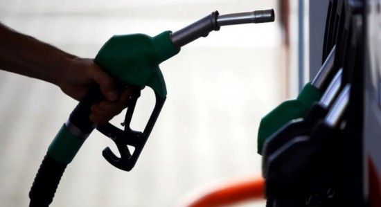 «Καίει» η τιμή της βενζίνης – Νέα άνοδος τις επόμενες μέρες (vid)