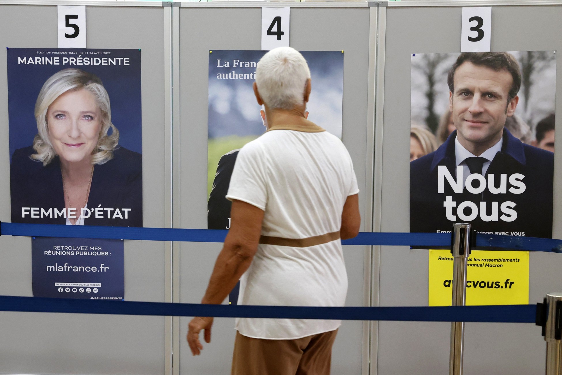 Γαλλία – Προεδρικές εκλογές: Χαμηλότερα τα ποσοστά συμμετοχής από τις εκλογές του 2017