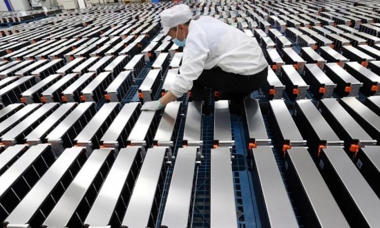 Ηλεκτρικά αυτοκίνητα: Τι γίνονται οι μπαταρίες τους όταν «γεράσουν»