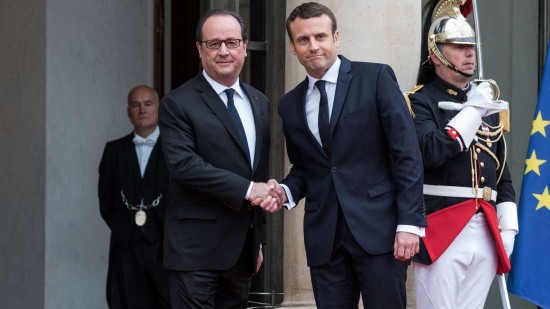 Γαλλικές εκλογές: Ο Ολάντ στο πλευρό του Μακρόν ενόψει β’ γύρου