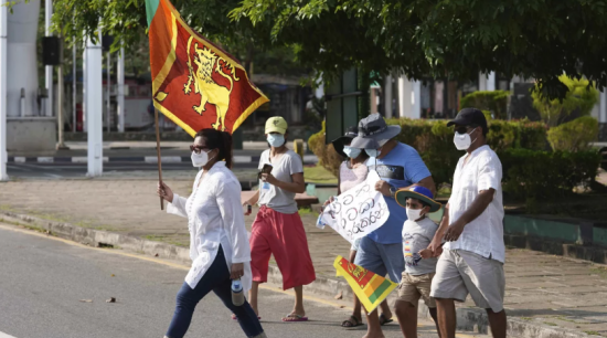 Σρι Λάνκα: Συνεχείς διαδηλώσεις για τις αυξήσεις στα καύσιμα – Η κυβέρνηση ζητεί κατεπείγοντα δανεισμό από το ΔΝΤ