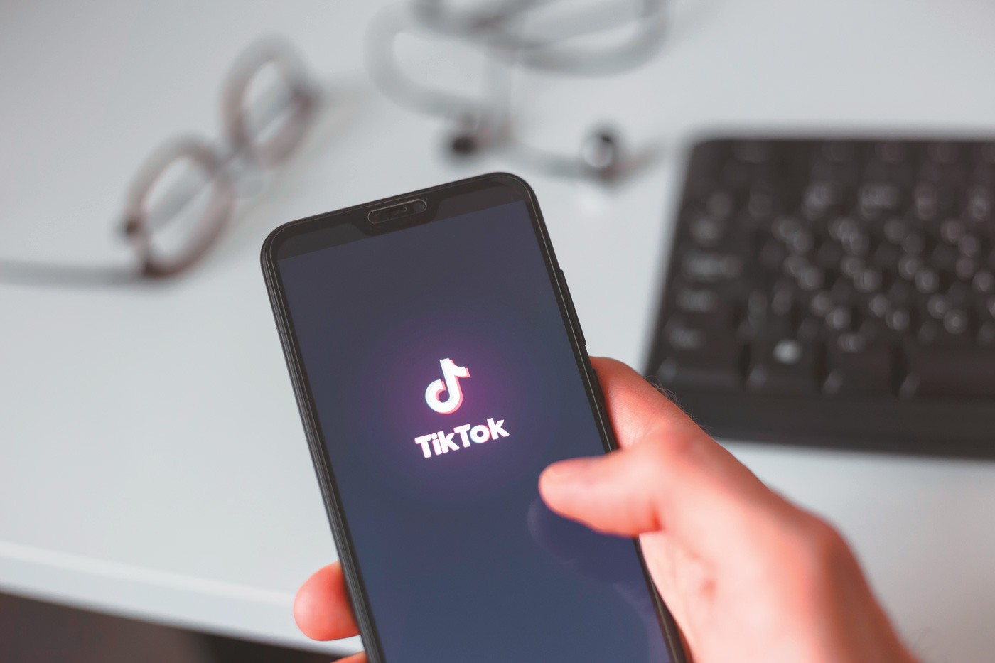 TikTok: Οι αλλαγές που φέρνει στα βιβλία και στις πωλήσεις τους