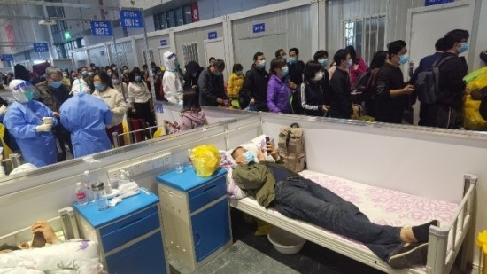 Αυξάνονται οι νεκροί από Covid στη Σαγκάη παρά το σκληρό lockdown