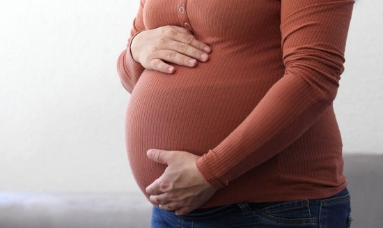 NHS: Επικίνδυνη η γέννα για τις γυναίκες στη Βρετανία