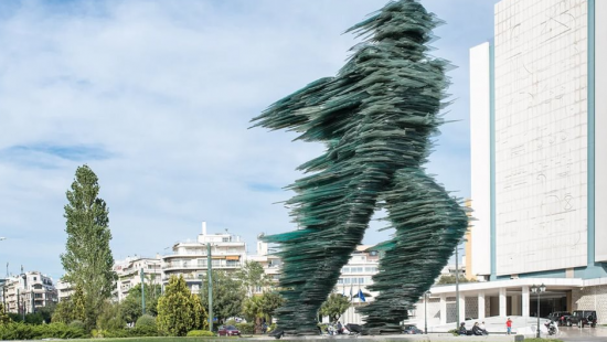 Πρωταπριλιάτικο ψέμα η επιστροφή του «Δρομέα» στην Ομόνοια (upd)