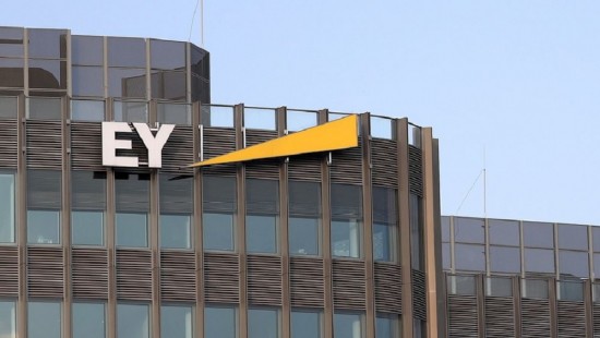 EY: Παγκόσμια συμμαχία με την πλατφόρμα Shopify