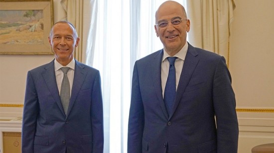 H ρωσική πρεσβεία απειλεί μετά την απέλαση των 12 διπλωματών: «Συγκρουσιακό βήμα, δεν θα μείνει χωρίς συνέπειες»