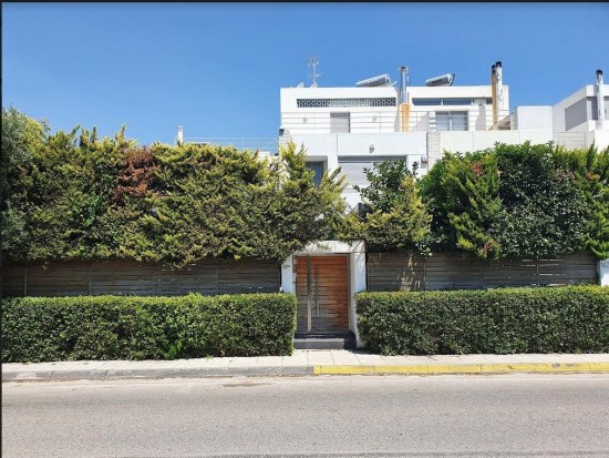 Ξανά στο σφυρί η μεζονέτα του «Mr. Globo» στην Κηφισιά (pics)