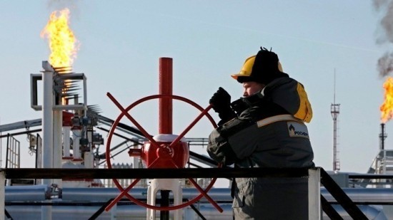 Ρωσία: «Δεν δεχόμαστε το πλαφόν στο ρωσικό πετρέλαιο – Θα απαντήσουμε»