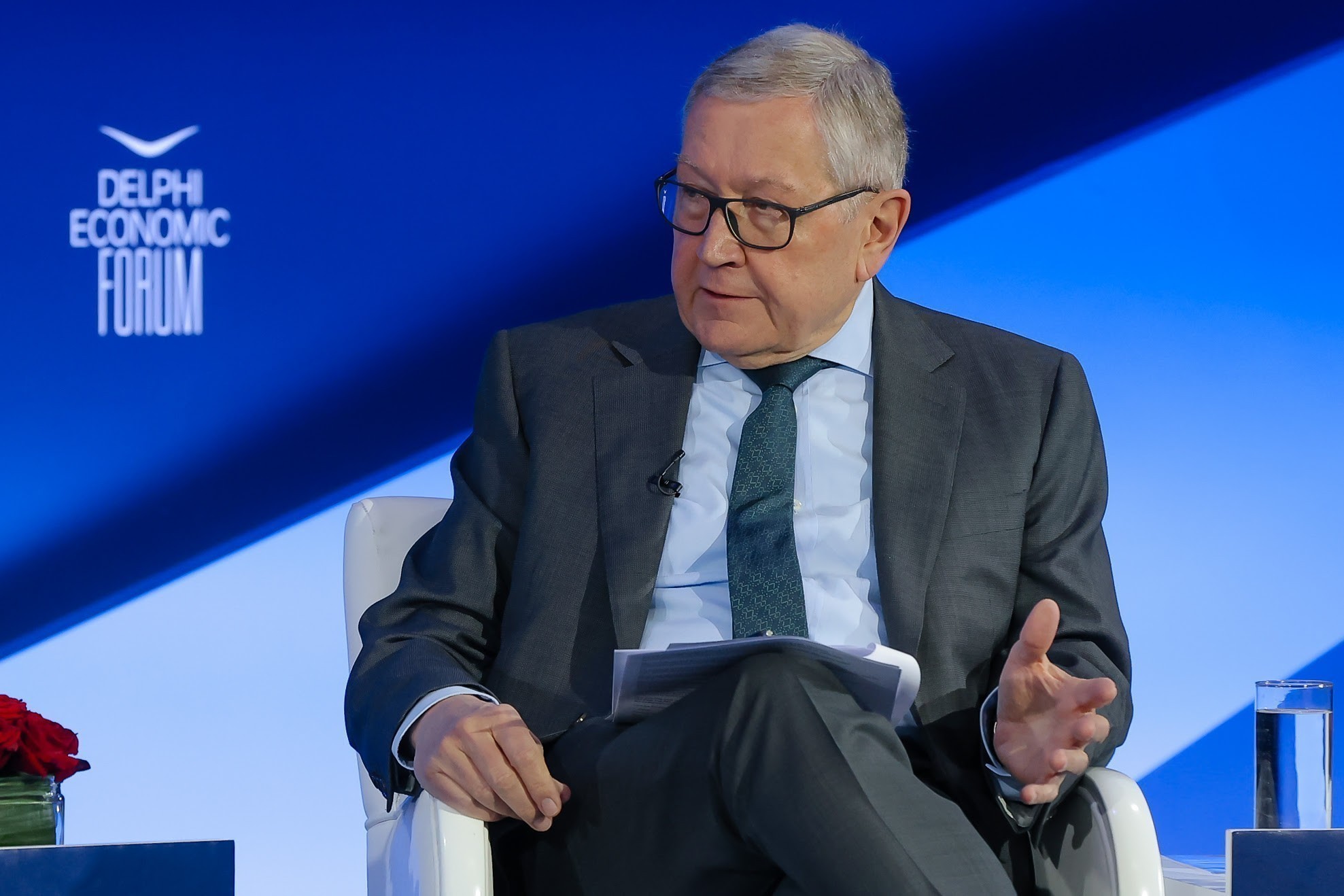 Ρέγκλινγκ: Βιώσιμο το ελληνικό χρέος – Είναι το ασφαλιστήριο για την ανάπτυξη των επόμενων ετών