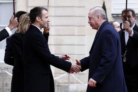 Σήμερα η συνομιλία Μακρόν – Ερντογάν για το βέτο στη είσοδο Φινλανδίας και Σουηδίας στο NATO (vid)