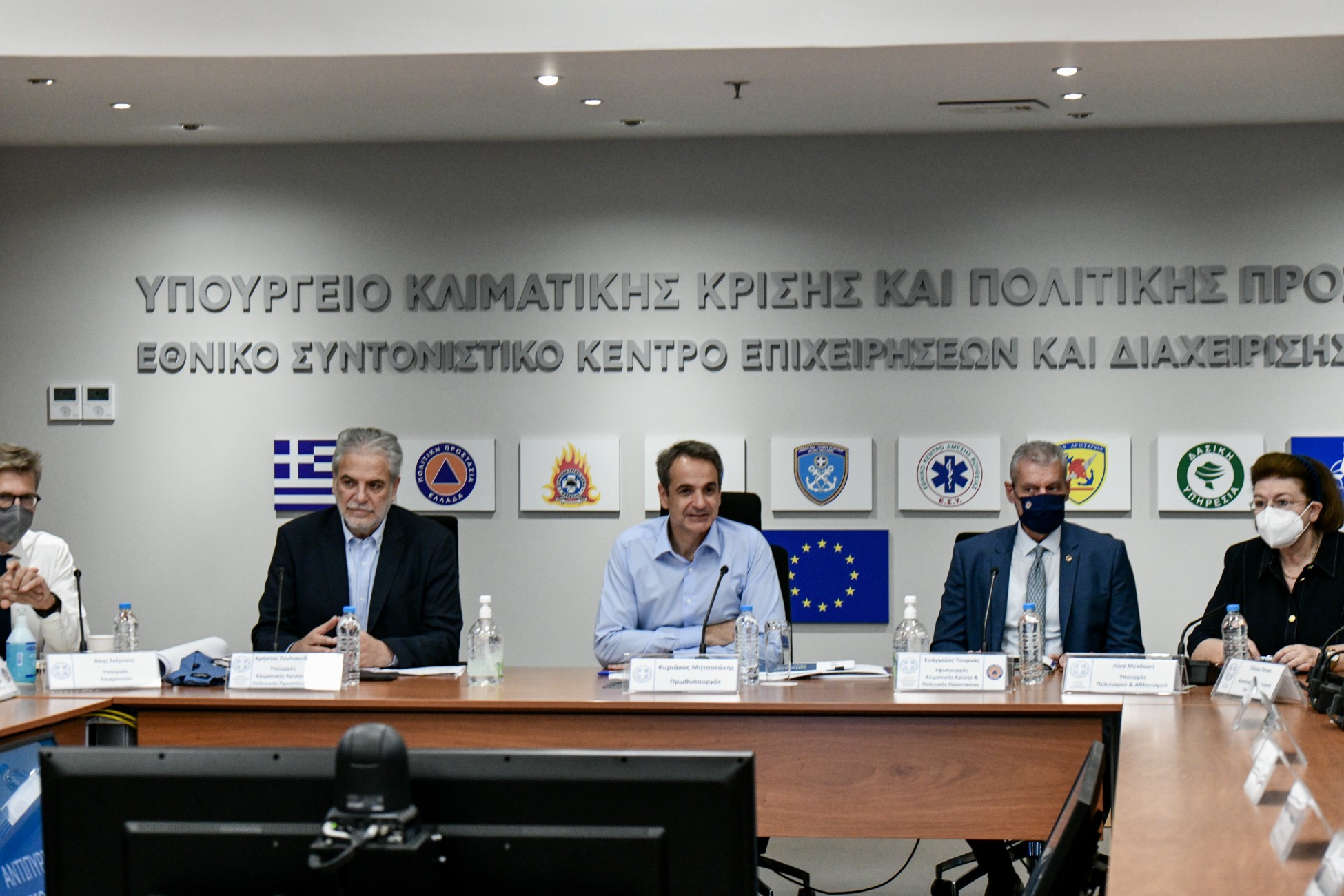 Aντιπυρικός σχεδιασμός: Aλλάζουν όλα – Περιπολίες μόνο από τον στρατό, έρχονται πυροσβέστες από έξι χώρες της ΕΕ