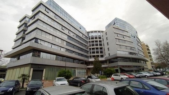 Στο σφυρί ένα από τα μεγαλύτερα κλειστά πάρκινγκ της Θεσσαλονίκης (pics)