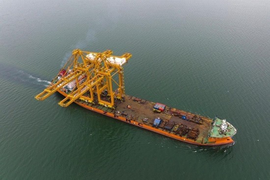 ΟΛΘ: Κατέπλευσαν στο λιμάνι της Θεσσαλονίκης 2 νέες γερανογέφυρες New Panamax