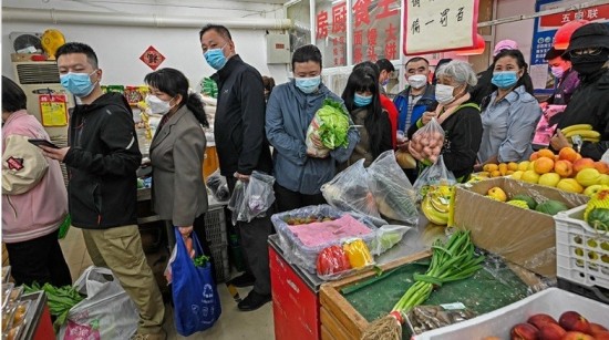 Πεκίνο: Πανικός μετά τις φήμες για lockdown – Στα σούπερ μάρκετ οι κάτοικοι αδειάζουν ράφια (vid)