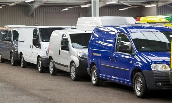 Αποκάλυψη: Τι «φρενάρει» την αγορά στα επαγγελματικά οχήματα