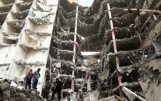 Ιράν: Στους 31 οι νεκροί από κατάρρευση κτηρίου στην Αμπαντάν