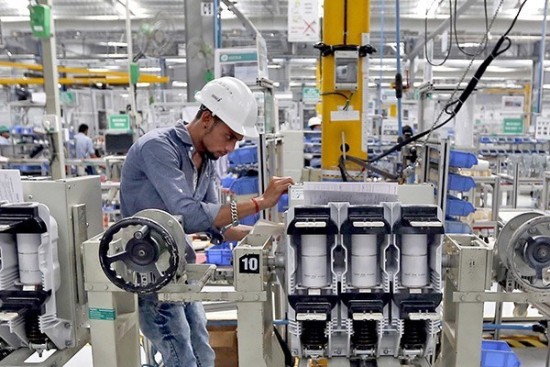 Στις 54 μονάδες ο δείκτης PMI τον Ιούνιο – Ανθεκτική η ελληνική μεταποίηση