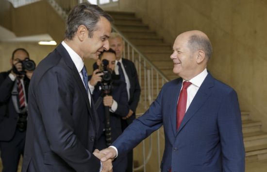 SZ για επίσκεψη Σολτς: Επίδειξη ενότητας στην Αθήνα