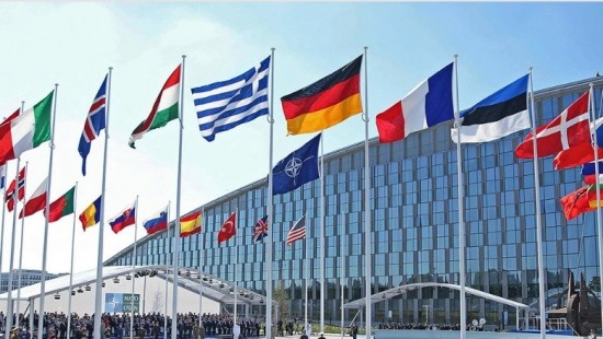 Bloomberg: 15 μέλη του ΝΑΤΟ στηρίζουν τη γερμανική πρόταση για αντιπυραυλική ασπίδα στην Ευρώπη